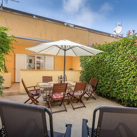 Apartment Buneta With Relaxing Outdoor Area Ližnjan Esterno foto